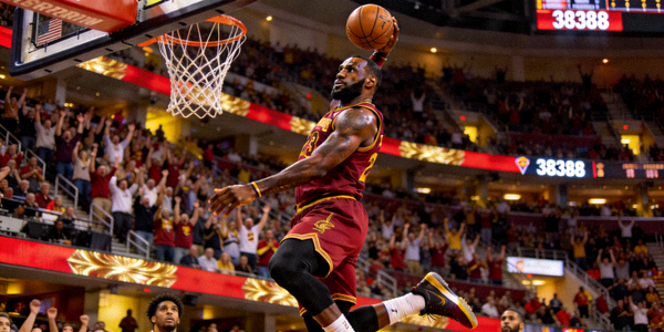 NBA历史得分王勒布朗·詹姆斯破纪录瞬间